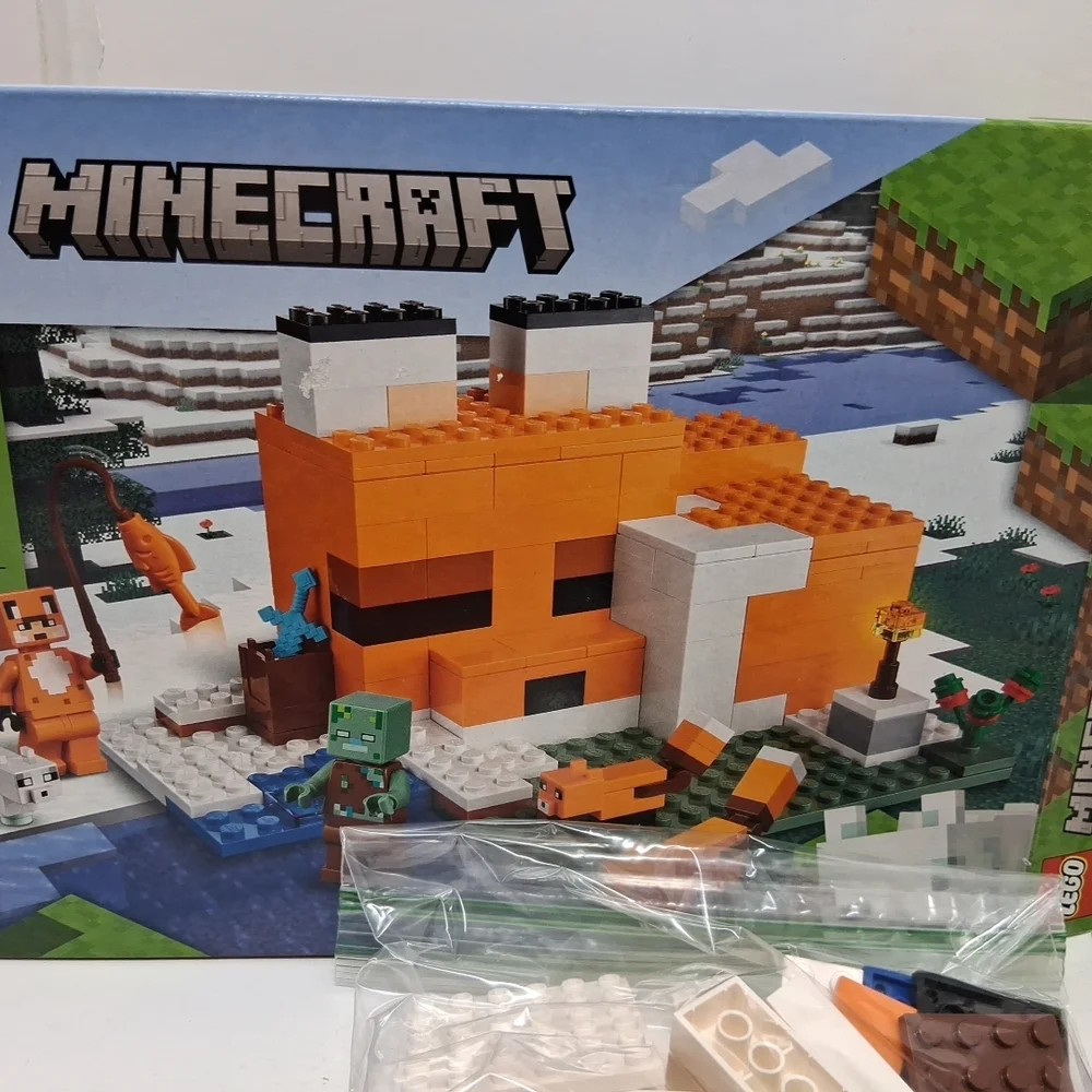 LEGO Minecraft: The‎ Fox Lodge (21178)